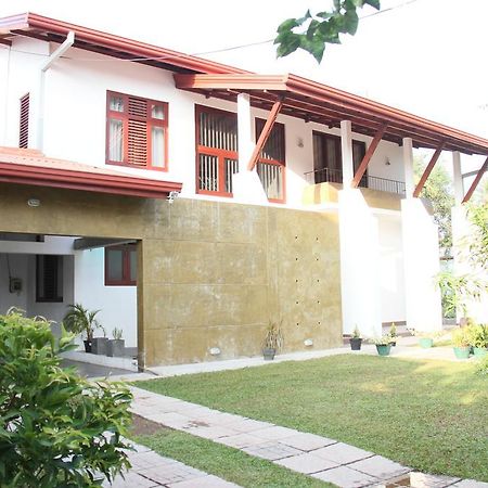 Harris Villa Hikkaduwa Habitación foto
