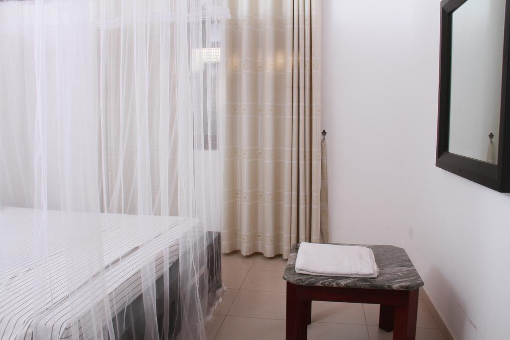 Harris Villa Hikkaduwa Habitación foto