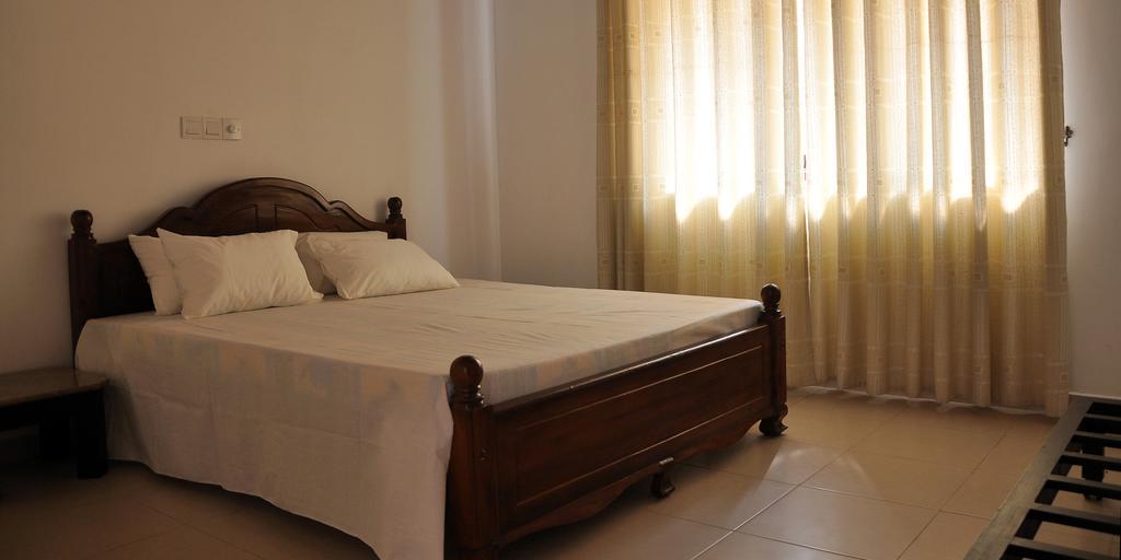 Harris Villa Hikkaduwa Habitación foto
