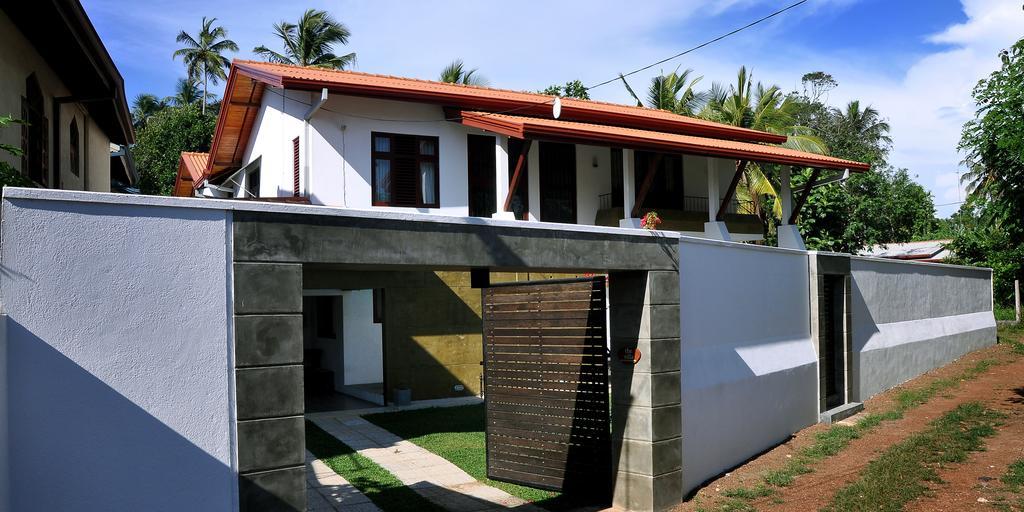 Harris Villa Hikkaduwa Habitación foto